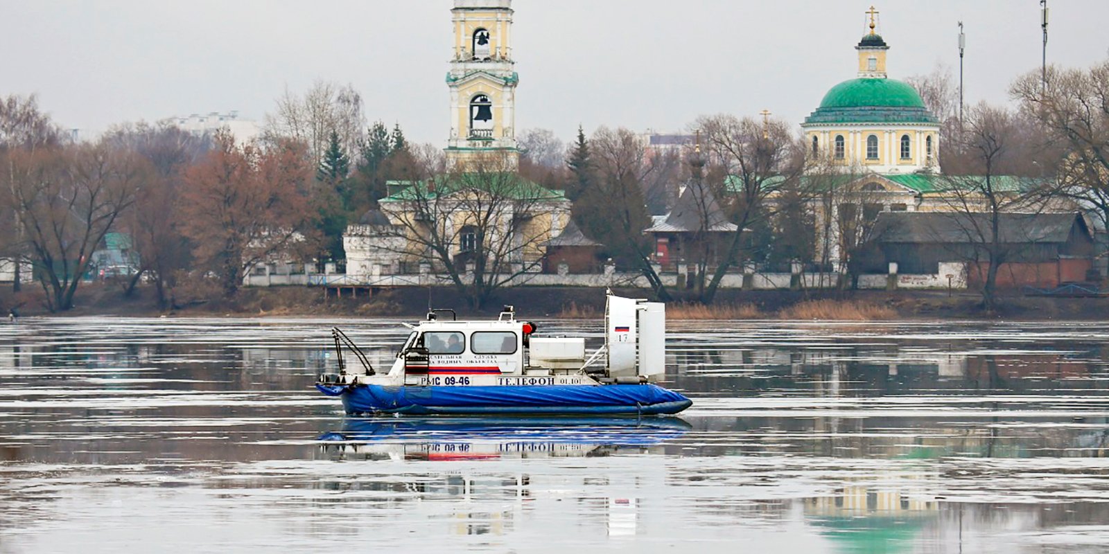 Московские спасатели сообщили о сходе льда на водоемах столицы