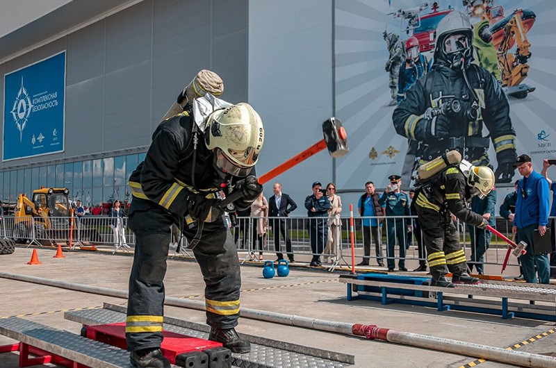 В 2021 году пожарные и спасатели столицы четыре раза занимали первые места на престижных профессиональных конкурсах